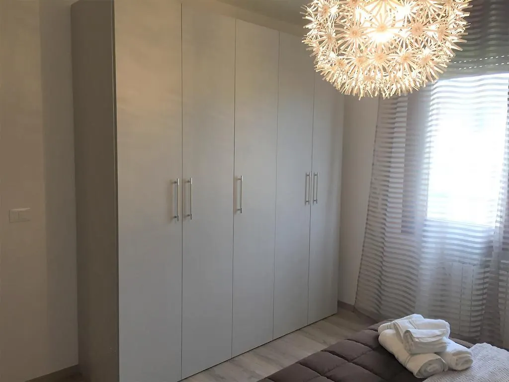 Gondola House Villa Favaro Veneto 0*,