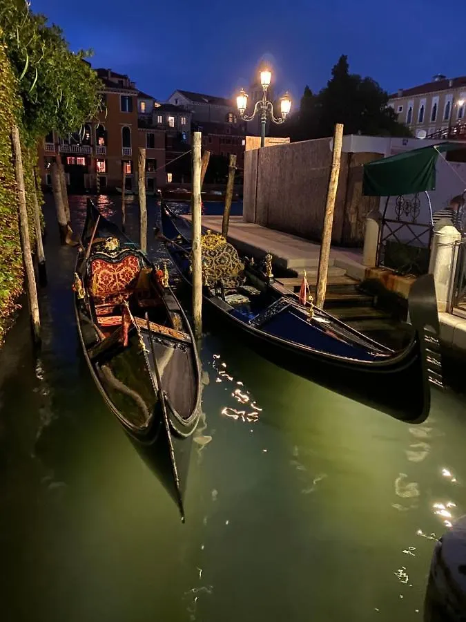 Gondola House Villa Favaro Veneto Italy